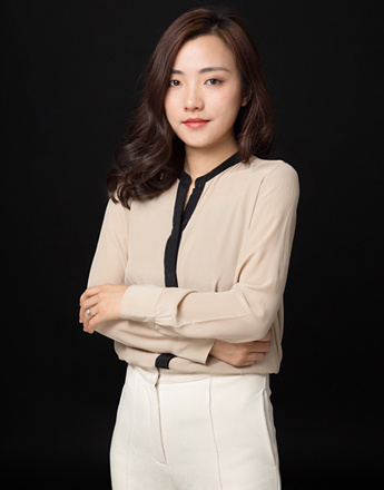 主任设计师:李彩云 工作年限:7年 毕业于:东北石油大学 设计理念: 一